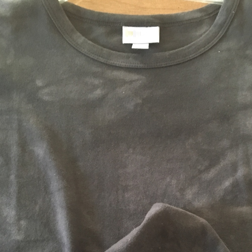 BNWT LuLaRoe Maria large black and gray tie-dye🦄